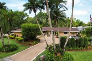 327 24TH STREET, WINTER HAVEN, FL 33880 Sold 12/16/24