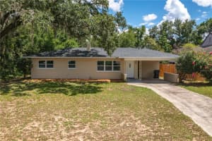 656 LORRAINE CIRCLE, LAKE WALES, FL 33853 Sold 04/30/25