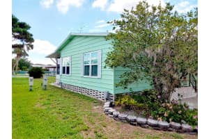 420 VILLAGE CIRCLE, WINTER HAVEN, FL 33880 Sold 08/15/24