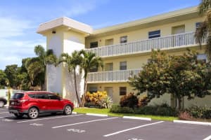 1100 PONCE DE LEON CIRCLE, VERO BEACH, FL 32960 Sold 04/10/25