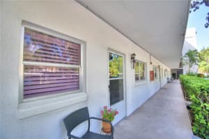 200 EL CAMINO DRIVE, WINTER HAVEN, FL 33884 Sold 09/17/24