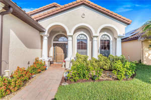 318 VILLA SORRENTO CIRCLE, HAINES CITY, FL 33844 Sold 12/13/24