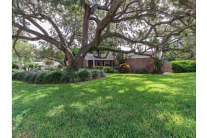 152 LAKE MARIAM ROAD, WINTER HAVEN, FL 33884 Sold 09/19/24