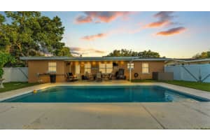 2209 AVENUE B SW, WINTER HAVEN, FL 33880 Sold 09/30/24