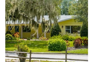 210 LAKE ROY DRIVE, WINTER HAVEN, FL 33884 Sold 09/16/24
