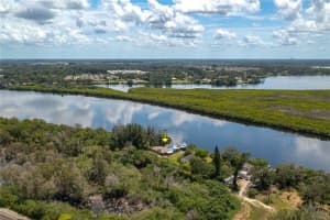 1422 BAYSHORE ROAD, RUSKIN, FL 33570 - MLS#MFRP4931633