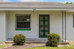 205 AVENUE U NW, WINTER HAVEN, FL 33881 Sold 05/29/25