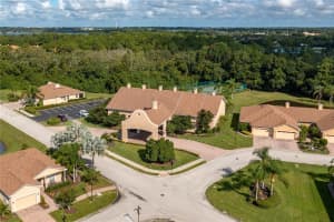 2554 SALZBURG LOOP, WINTER HAVEN, FL 33884 Sold 04/08/25