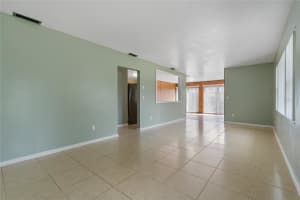2285 AVENUE C  SW, WINTER HAVEN, FL 33880 Sold 10/18/24