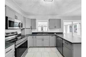490 PLATT STREET, LAKELAND, FL 33809 Sold 11/01/24