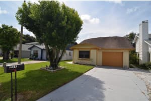 522 LAKE DEXTER BOULEVARD, WINTER HAVEN, FL 33884 Sold 12/06/24