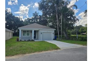 724 AVENUE R NE, WINTER HAVEN, FL 33881 Sold 06/02/25