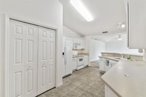 142 MORNING GLORY CIRCLE, WINTER HAVEN, FL 33884 - MLS#MFRP4932234