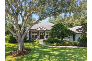 202 MCLEAN POINT, WINTER HAVEN, FL 33884 Sold 11/25/24