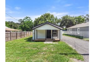 840 CENTER STREET, WAVERLY, FL 33877 Sold 01/08/25