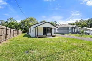 840 CENTER STREET, WAVERLY, FL 33877 Sold 01/08/25