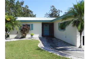2201 PILAKLAKAHA AVENUE, AUBURNDALE, FL 33823 Sold 07/08/25