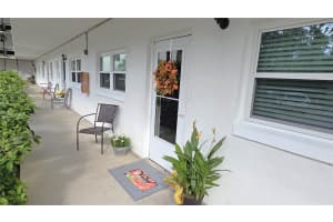 200 EL CAMINO DRIVE, WINTER HAVEN, FL 33884 Sold 03/07/25