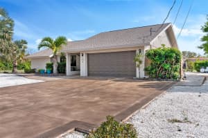 2558 OBERON ROAD, ENGLEWOOD, FL 34224 Sold 04/04/25
