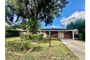 555 AVENUE O SE, WINTER HAVEN, FL 33880 Sold 04/11/25