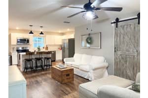 210 LAKE THOMAS DRIVE, WINTER HAVEN, FL 33880 Sold 02/04/25