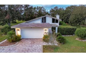 111 ARROWHEAD LANE, HAINES CITY, FL 33844 Sold 04/16/25