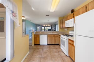 2006 GARDEN LAKE DRIVE, WINTER HAVEN, FL 33884 Sold 12/13/24
