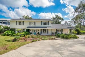 902 LAKE OTIS DRIVE, WINTER HAVEN, FL 33880 Sold 01/13/25