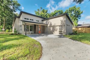 3180 LAKE DRIVE, WINTER HAVEN, FL 33881 Sold 02/15/25
