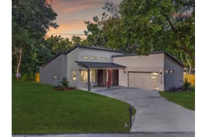 3180 LAKE DRIVE, WINTER HAVEN, FL 33881 Sold 02/15/25