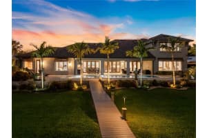 317 HAMILTON SHORES DRIVE, WINTER HAVEN, FL 33881 Sold 01/07/25