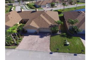 1392 INNSBRUCK CT, WINTER HAVEN, FL 33884 Sold 03/25/25