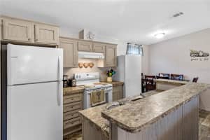 4802 WALNUT CIRCLE, LAKELAND, FL 33810 Sold 02/21/25