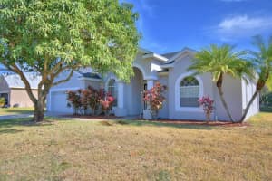 7335 BENT GRASS DRIVE, WINTER HAVEN, FL 33884 Sold 02/21/25