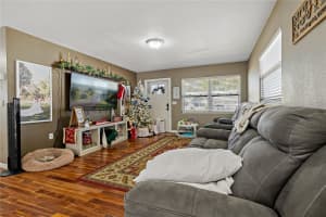 128 HAWTHORNE RD, WINTER HAVEN, FL 33884 Sold 01/17/25
