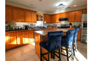 201 ANNA MARIA WAY, LAKE PLACID, FL 33852 Sold 08/22/25