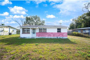 118 7TH TERRACE WAHNETA WAY, WINTER HAVEN, FL 33880 Sold 01/16/25