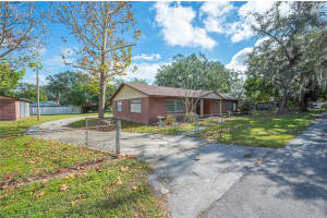 4737 POCAHONTAS LANE, LAKELAND, FL 33810 Sold 02/27/25