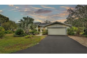 48 Nottingham Way, HAINES CITY