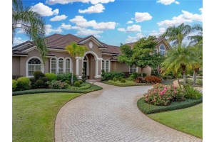 221 MCLEAN POINT, WINTER HAVEN, FL 33884 Sold 05/15/25