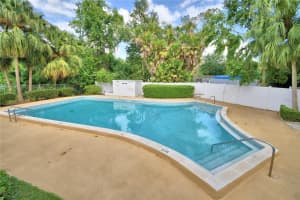 200 EL CAMINO DRIVE, WINTER HAVEN, FL 33884 Sold 05/06/25