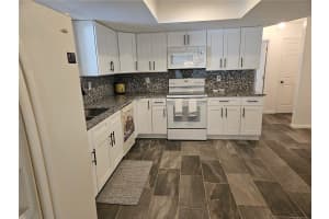 2314 YORK PLACE, LAKELAND, FL 33810 - MLS#MFRP4933338