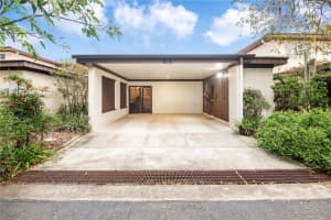 12 CASA LOMA WAY, LAKELAND, FL 33813 Sold 04/09/25