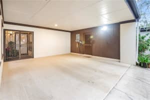 12 CASA LOMA WAY, LAKELAND, FL 33813 Sold 04/09/25