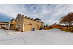 13033 MCINTOSH LAKES LANE, DOVER, FL 33527 Sold 04/30/25
