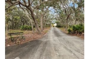 151 HAMLIN TRAIL, FROSTPROOF, FL 33843 Sold 07/11/25