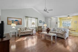 407 SAN JOSE DRIVE, WINTER HAVEN, FL 33884 Sold 03/31/25