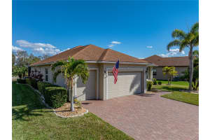 1332 OAKMONT DRIVE, WINTER HAVEN, FL 33884 Sold 04/08/25