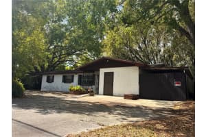 909 SPIRIT LAKE ROAD, WINTER HAVEN, FL 33880 Sold 04/16/25