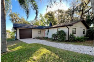 407 PARADISE ISLAND DRIVE, HAINES CITY, FL 33844 Sold 05/16/25
